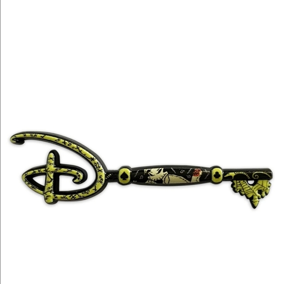 The Nightmare Before Christmas Collectible Key Pin - Picture 3 of 6